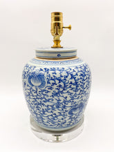 Load image into Gallery viewer, Blue/White Ginger Jar Lamp