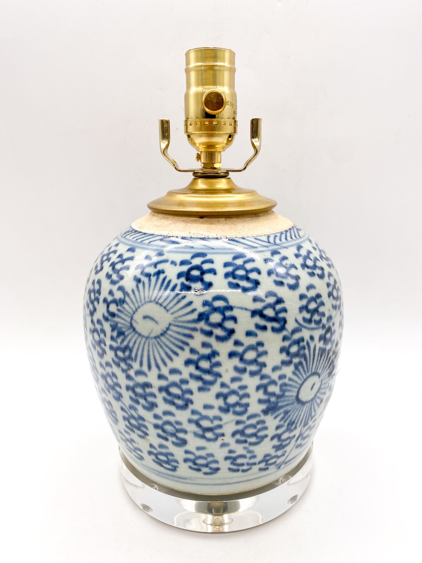blue & white, antique ceramic, Chinese ceramic, handpainted ceramic, celadon, blue and celadon, acrylic base, blue, celadon, blue, white, oriental pattern, lamp, tablelamp, ginger jar
