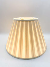 Load image into Gallery viewer, Silk English Box Pleat, 14", Egg