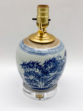 Load image into Gallery viewer, blue &amp; white, blue/white, blue and white, ceramic, ceramic vase, ceramic lamp, ginger jar, acrylic base, Chinese ceramic, asian ceramic, ceramic table lamp, ginger jar lamp