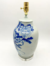 Load image into Gallery viewer, Blue/White Cut Neck Vase Lamp