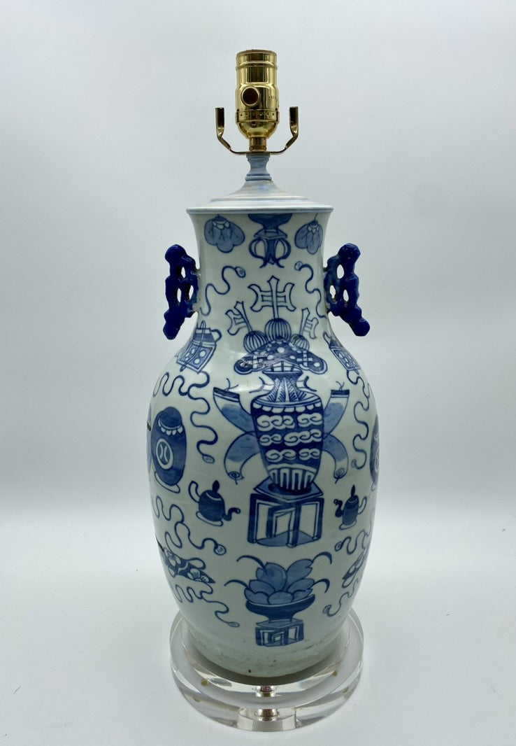 Cut-Neck-Fish-Tail-Vase-Lamp.-18in.-tall-(to-harp-saddle)