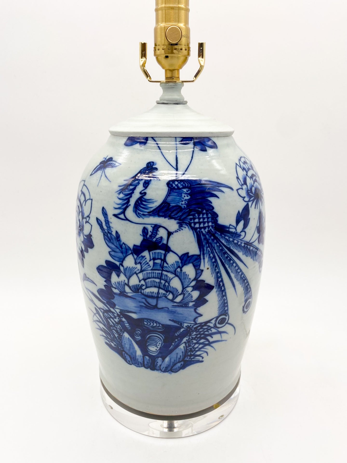 Blue/White Cut Neck Vase Lamp