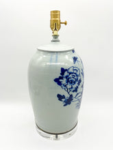 Load image into Gallery viewer, Blue/White Cut Neck Vase Lamp