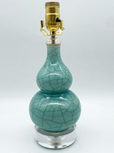 Load image into Gallery viewer, Green Crackle Double Gourd Lamp
