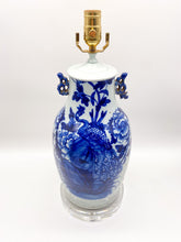 Load image into Gallery viewer, Antique Blue/White Peacock Cut Vase Table Lamp