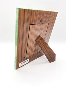 emerald hand inlaid bone ivory diamond corrugated pattern light olive green with darker shades of forest green detail surround picture frame with brown woodgrain finish on reverse side 4x6



