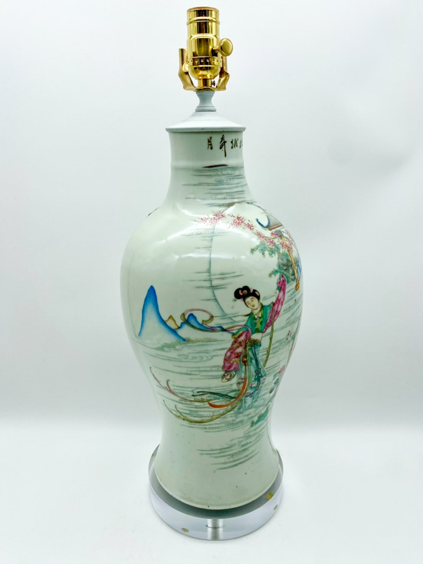 Fish Tail Geisha Vase Lamp