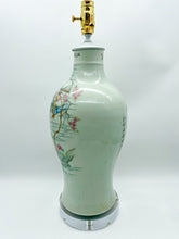 Load image into Gallery viewer, Fish Tail Geisha Vase Lamp