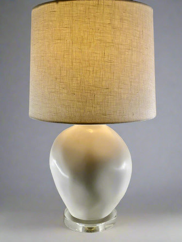 white ceramic smooth uniform gloss smooth sculpted acrylic base free form table lamp