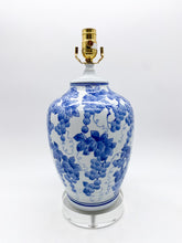 Load image into Gallery viewer, Grapevine Blue &amp; White Lamp