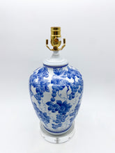 Load image into Gallery viewer, Grapevine Blue &amp; White Lamp
