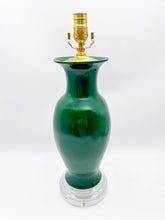 Load image into Gallery viewer, Green Vase Table Lamp