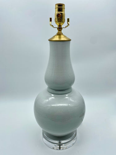Single-Gourd-White-Vase-Table-Lamp.-18.5in.-to-harp-saddle