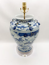 Load image into Gallery viewer, blue &amp; white, blue/white, blue and white, ceramic, ceramic vase, ceramic lamp, temple jar, acrylic base, Chinese ceramic, asian ceramic, ceramic table lamp, temple jar lamp
