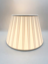 Load image into Gallery viewer, Silk Empire Wide Box Pleat Shade
