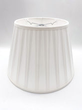 Load image into Gallery viewer, Silk Empire Wide Box Pleat Shade