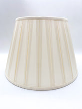 Load image into Gallery viewer, Silk Empire Wide Box Pleat Shade