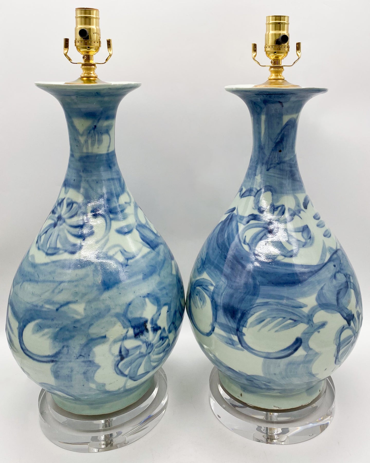 Silla Flower Vase Pear Shape Lamp, ~29