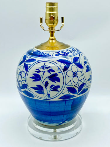 Vintage Blue and White Vase Lamp, 11