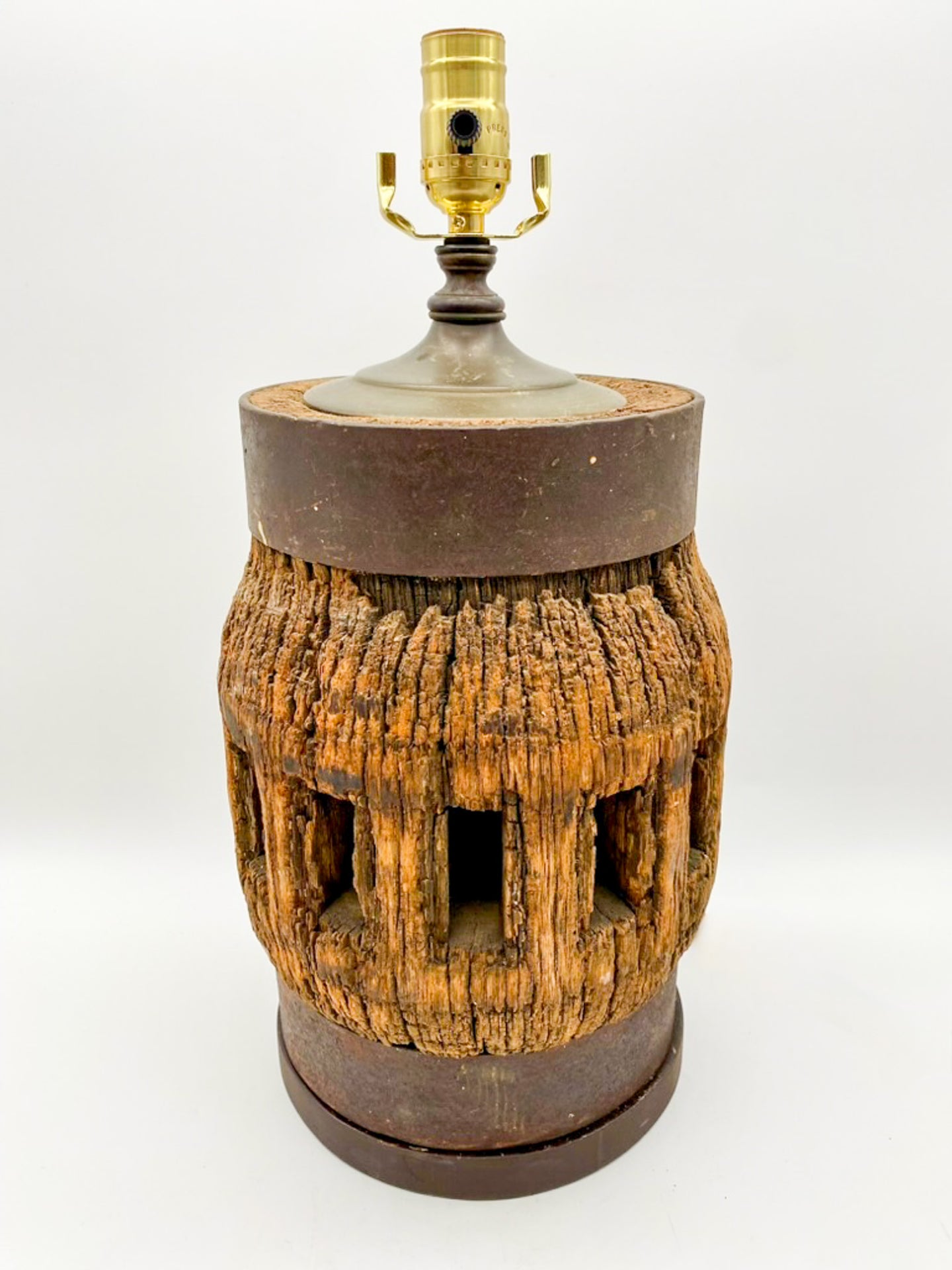 Wagon Wheel Hub Lamp