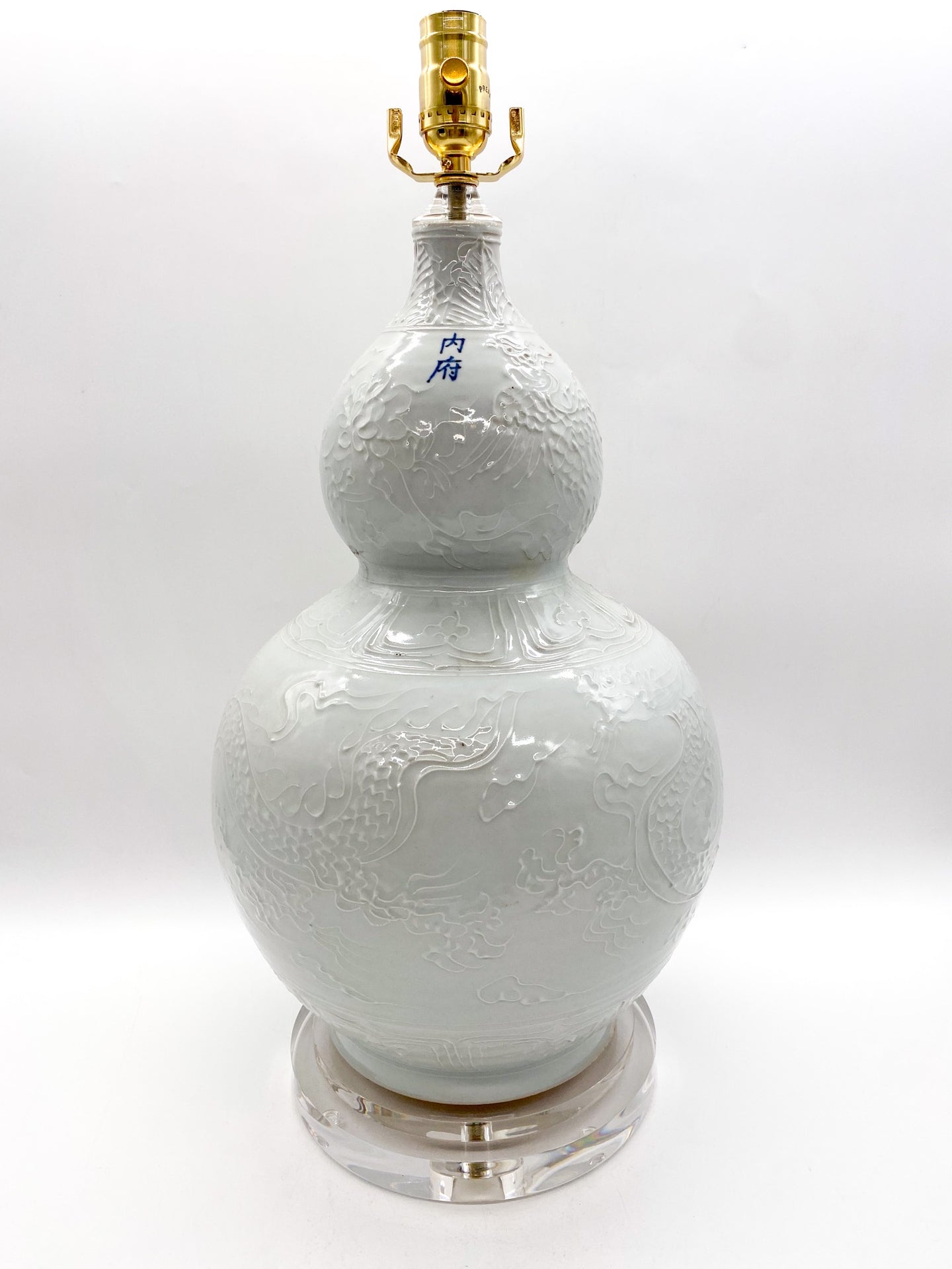 White Double Gourd Lamp with Dragon Relief, ~30